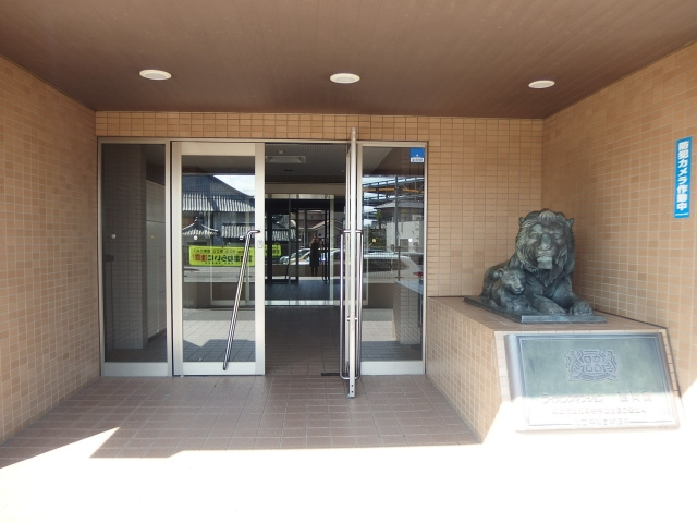 ライオンズマンション西岡崎のエントランス