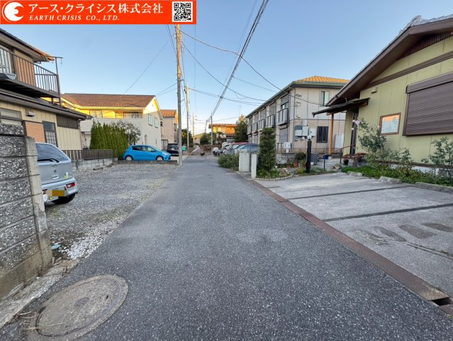 【前面道路含む現地写真】 | 柏市関場町1期　全2区画 | 風と光がやさしく巡る。朝のコーヒーも、午後の読書も、家族の団らんも、ぜんぶ光に包まれる時間。そんな日々をデザインしませんか♪