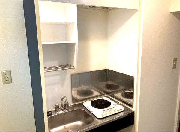 アパートメントハウスフォーナインのキッチン