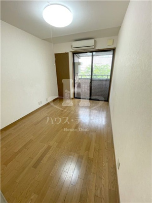 【居間・リビング】 | ロイヤル王子神谷 | 別号室参考写真です