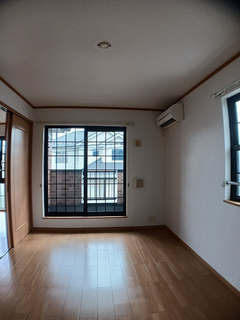 サンリットスクエアBの居間・リビング