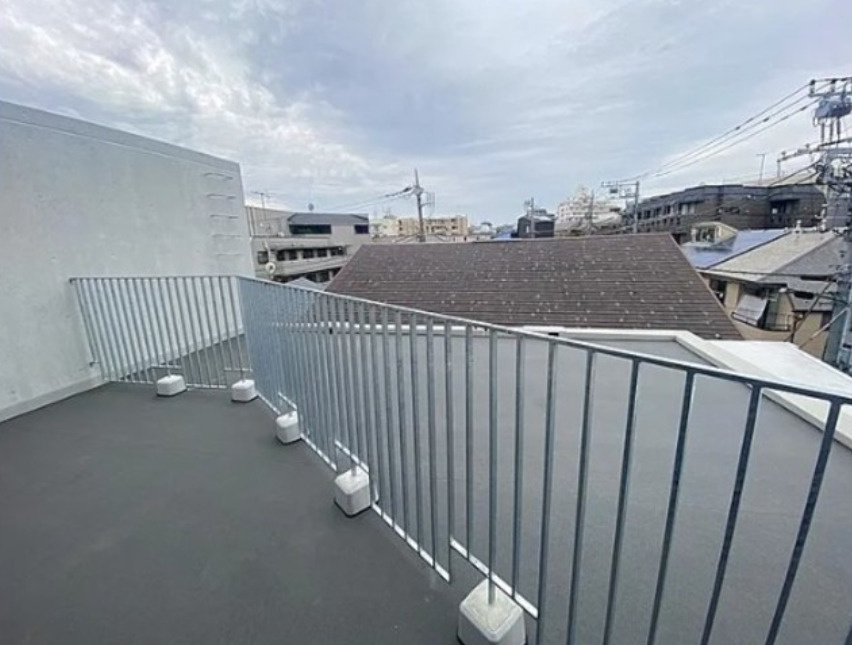 アトリオフラッツ三軒茶屋North　フリーレント　礼金０　最上階　角部屋の展望