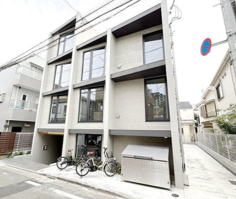 アトリオフラッツ三軒茶屋North　フリーレント　礼金０　最上階　角部屋の外観