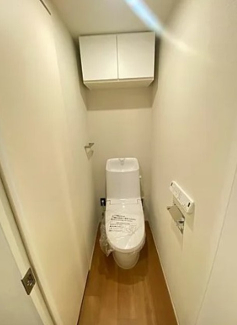 アトリオフラッツ三軒茶屋North　フリーレント　礼金０　最上階　角部屋のトイレ