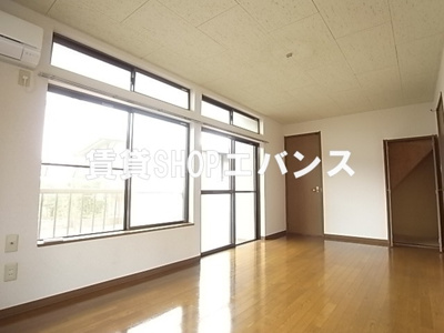 【居間・リビング】 | コーポ成和Ⅱ