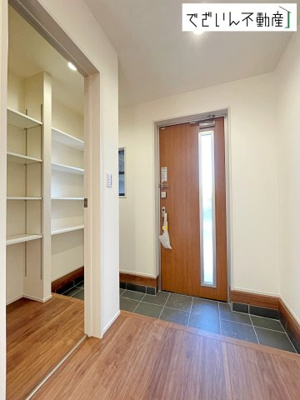 【玄関】 | Livele Garden.S熊谷市万平町第3　新築住宅 | ≪1号棟≫
現地(2026年3月撮影)