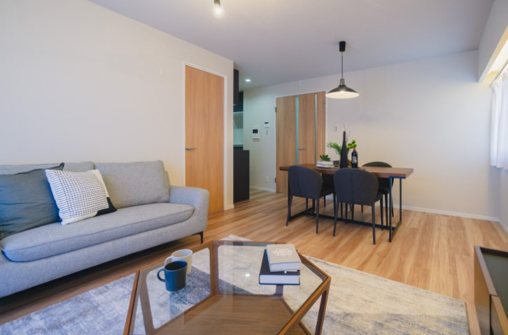 ノーブル南森町2番館の居間・リビング