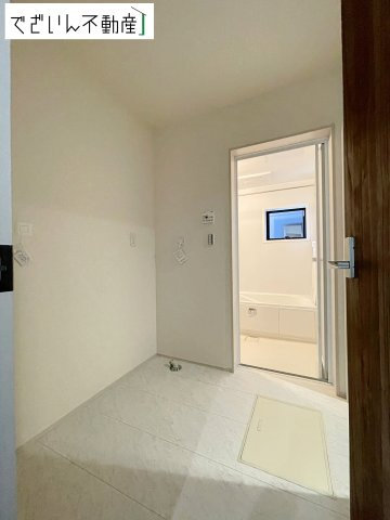 【脱衣所】 | Livele Garden.S熊谷市万平町第3　新築住宅 | ≪2号棟≫独立型脱衣室となっております。
現地(2026年3月撮影)