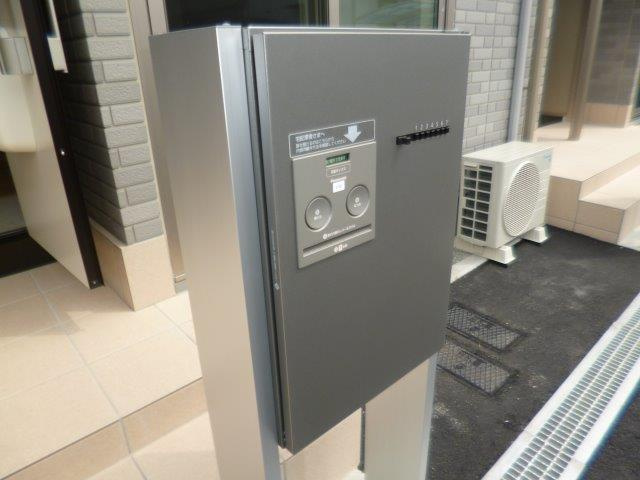リバーテラスイヴの設備|専用宅配ボックス