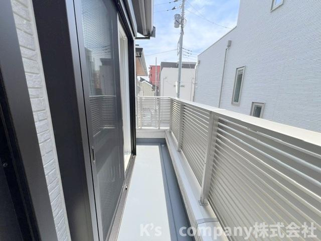 高座郡寒川町倉見　新築戸建　1号棟のバルコニー|2部屋続きの横幅のあるバルコニー☆たくさん洗濯物を干すことができます☆