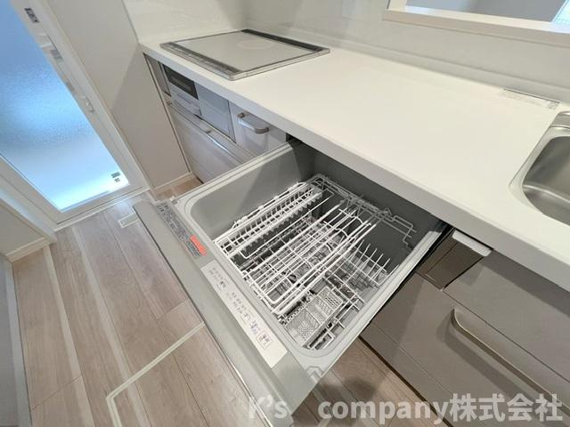 高座郡寒川町倉見　新築戸建　1号棟のキッチン|家事の負担を軽減してくれる食器洗い乾燥機付き☆