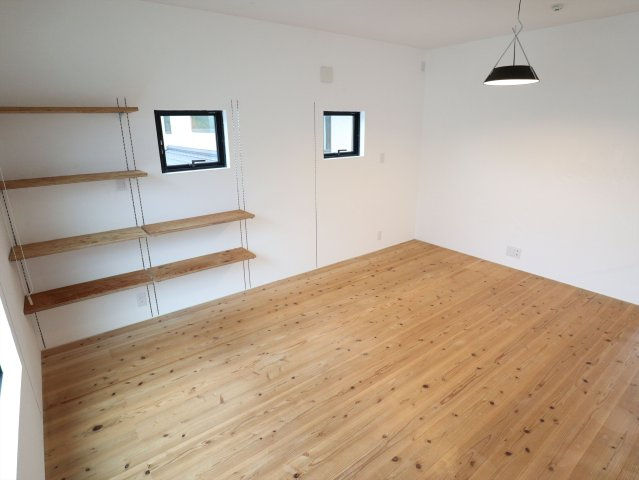 御薗宇戸建ての洋室