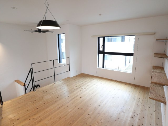 御薗宇戸建ての洋室