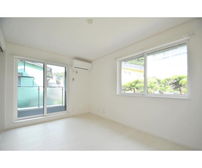 【居間・リビング】 | グレイス | 2面採光・角部屋