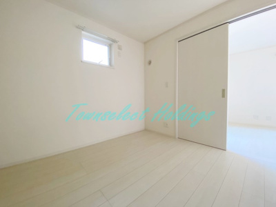 【寝室】 | グレイス | 白を基調としたお洒落なフローリングタイプ♪