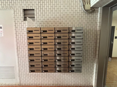 【設備】 | ダイアパレス上落合 | 共用部の郵便ポストになります。