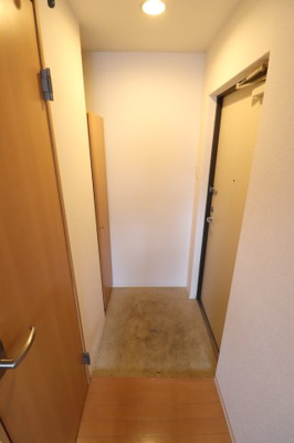 【玄関】 | ローランつるみ