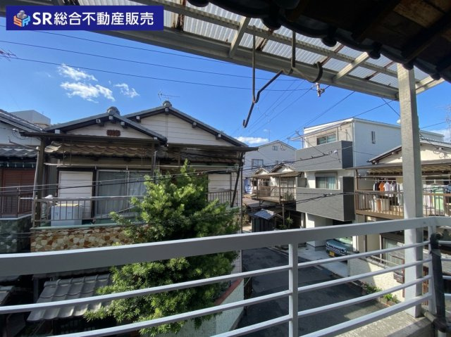稲葉1丁目中古戸建のバルコニー|陽当たり良好のバルコニーで洗濯物が乾きやすいです♪
