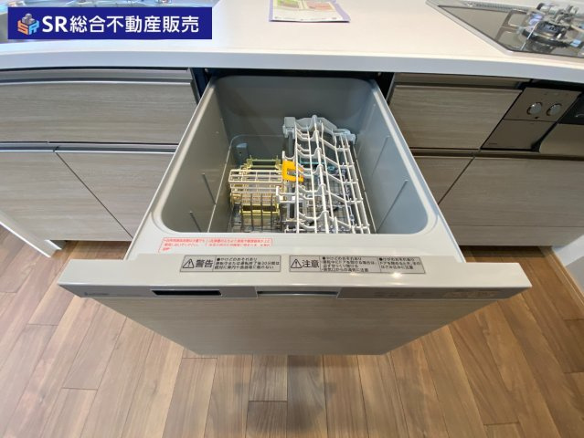 稲葉1丁目中古戸建の収納|容量たっぷりのウォークインクローゼット♪洋服をたくさん収納できます！