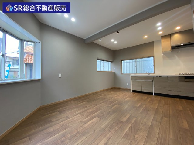 稲葉1丁目中古戸建の脱衣所|広めの脱衣場です！