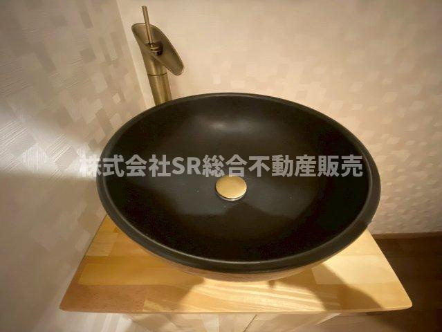 稲葉1丁目中古戸建の独立洗面台|独立洗面台、朝の身支度には欠かせません