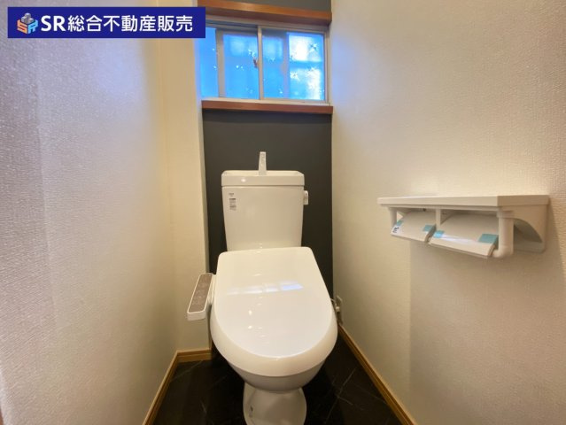 稲葉1丁目中古戸建のトイレ|温水洗浄便座もございます♪