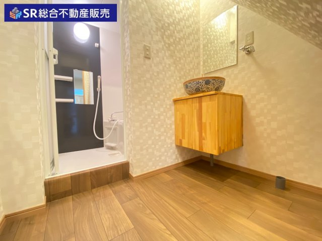 稲葉1丁目中古戸建の独立洗面台|洗面ボールがオシャレです♪