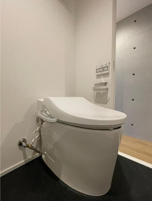 LUMIEC un SAKURASHINMACHI NORTH　顔認証マンション　ペット相談　角部屋のトイレ