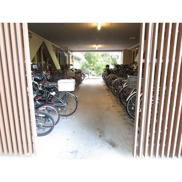 ファミールハイツ北大阪1号棟のその他共用部分