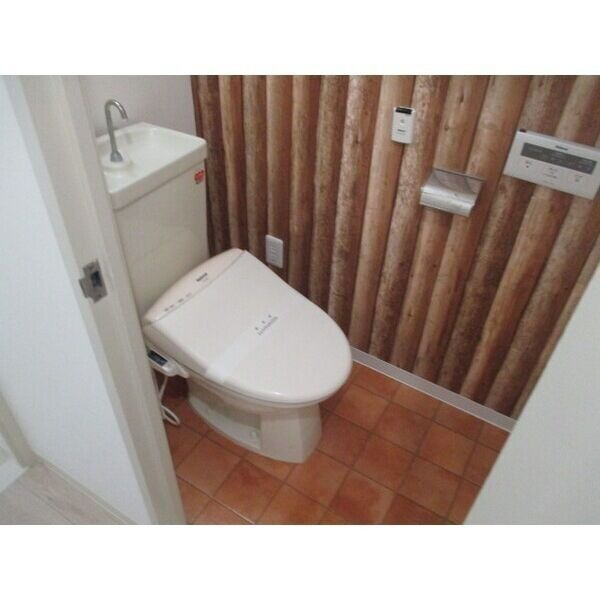 ファミールハイツ北大阪1号棟のトイレ