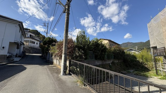 【前面道路含む現地写真】 | 熱海市下多賀　売り戸建て