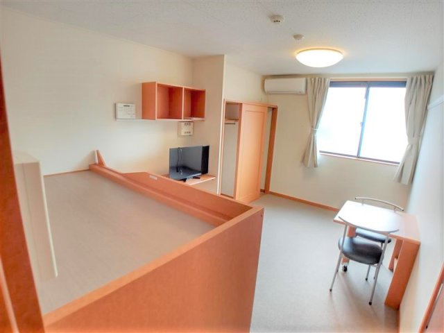 【居間・リビング】 | レオパレスサンライズ大川 | 設備・仕様は号室により異なる為、現況を優先致します。