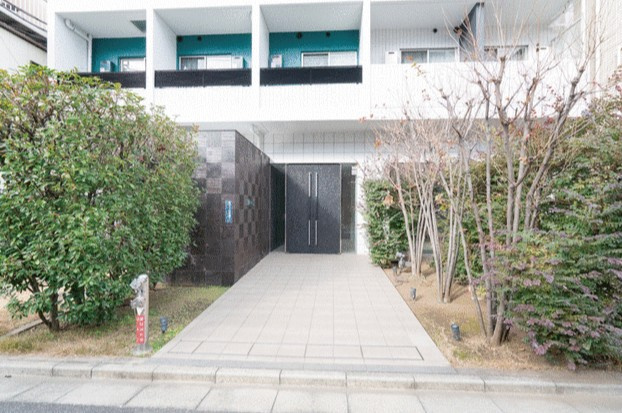 クロスベル森下のエントランス