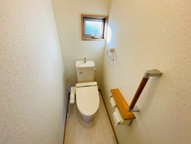 八街ほ　中古戸建のトイレ