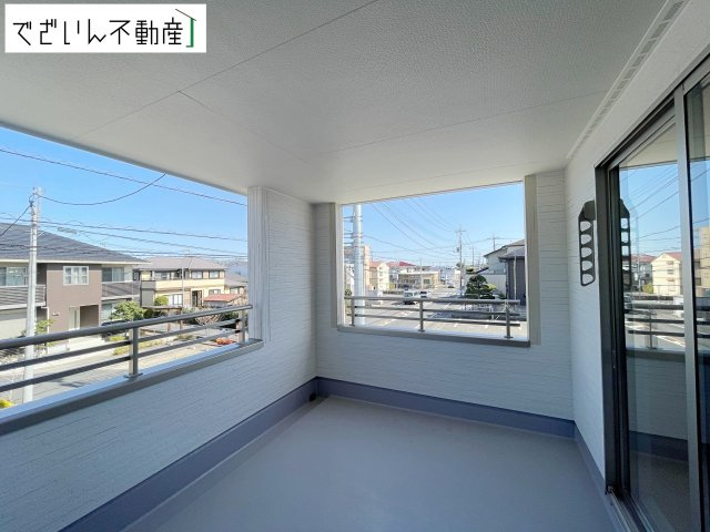 【バルコニー】 | Livele Garden.S熊谷市万平町第3　新築住宅 | ≪4号棟≫植物を育てたり、椅子を置いて読書したり。暮らしにちょっとした豊かさを添える空間です。
現地(2026年3月撮影)