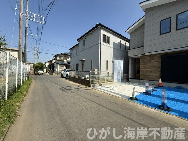 茅ヶ崎市香川1丁目　新築戸建　全２棟の前面道路含む現地写真|現地外観