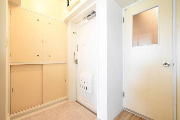 ビレッジハウス北条2号棟の玄関|ビレッジハウスの同一物件・同一タイプの間取りの写真です