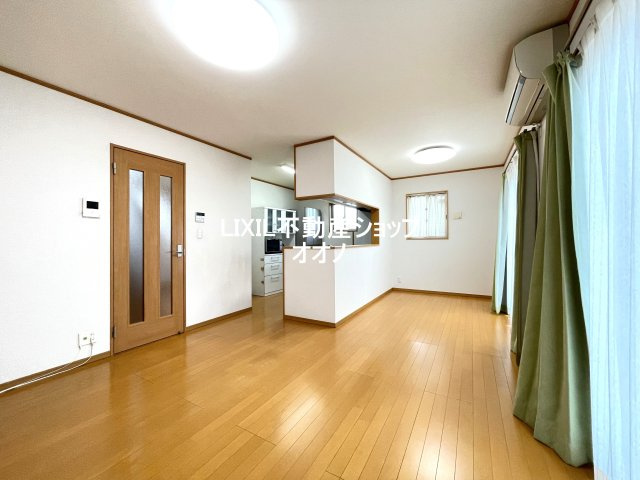 【居間・リビング】 | 加須市大越　中古一戸建