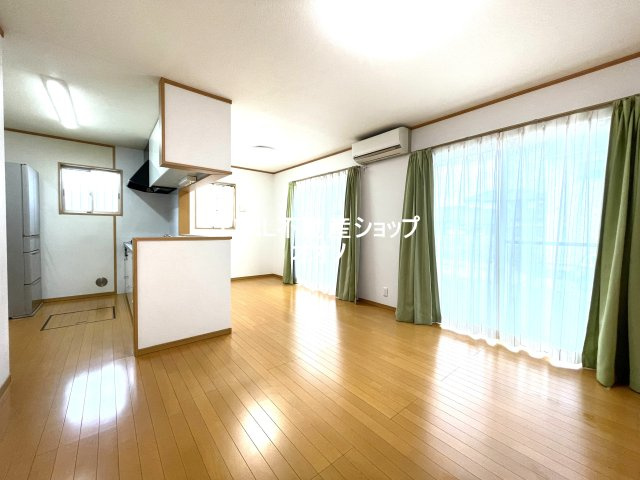 【居間・リビング】 | 加須市大越　中古一戸建