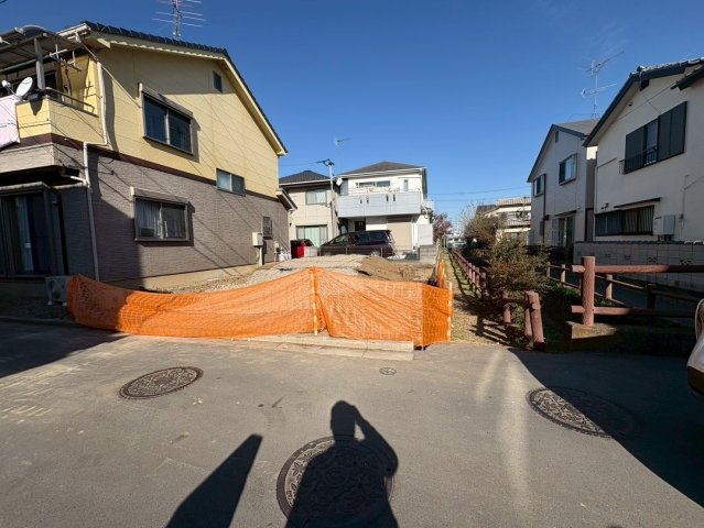 川越市砂　新築分譲　東武東上線『新河岸駅』徒歩12分　【高階小学区】の前面道路含む現地写真