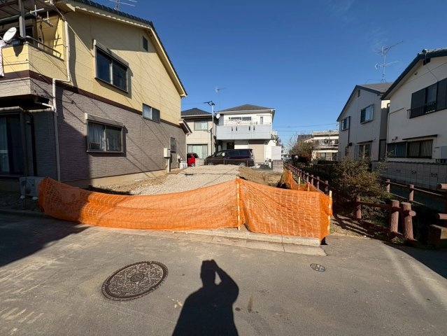 川越市砂　新築分譲　東武東上線『新河岸駅』徒歩12分　【高階小学区】の前面道路含む現地写真