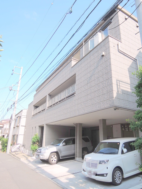 Ｔｈｒｅｅ　Ｓｔｏｒｙ