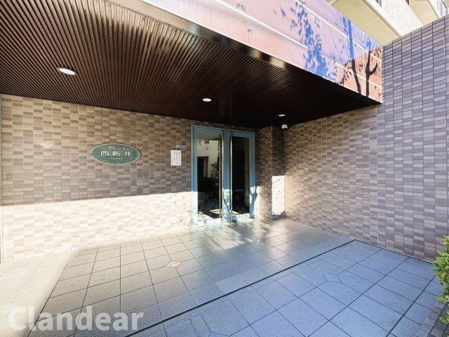 アルシェ西新井のエントランス|ドキドキの新生活も、安心してスタート。ぴったりの住まいを見つけませんか？クランディアが一緒に住まい選びをサポートします‼　まずは、お気軽にお問合せください　＃クランディア