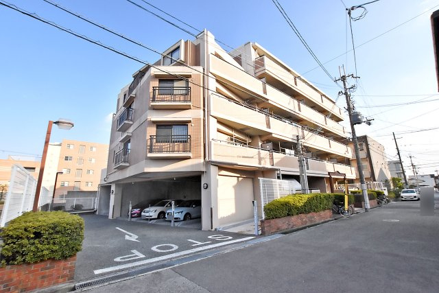 ソルディオ武庫之荘本町の駐車場|共用部
