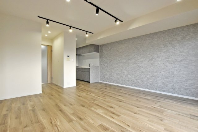 ソルディオ武庫之荘本町の居間・リビング|どんな家具にも合うデザインのため、お好みのインテリアを配置して、自分だけの色を出すことができます。