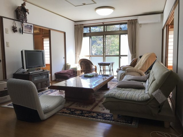 下田市　横川の居間・リビング