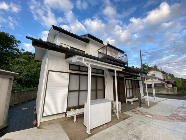 【外観】 | 会社寮・事務所利用可！駐車12台OKの大型戸建て