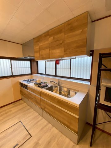 【キッチン】 | 会社寮・事務所利用可！駐車12台OKの大型戸建て