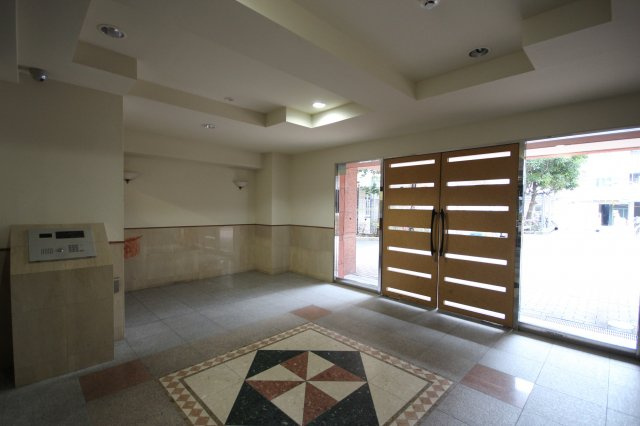 【エントランス】