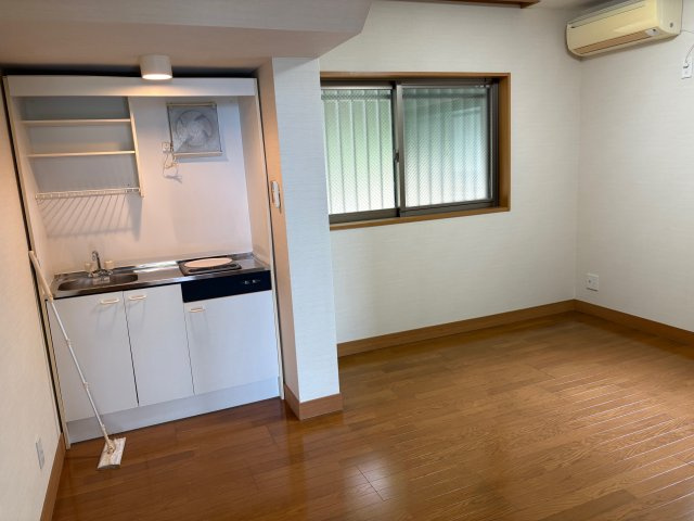 下田市　柿崎の洋室|スタッフルーム